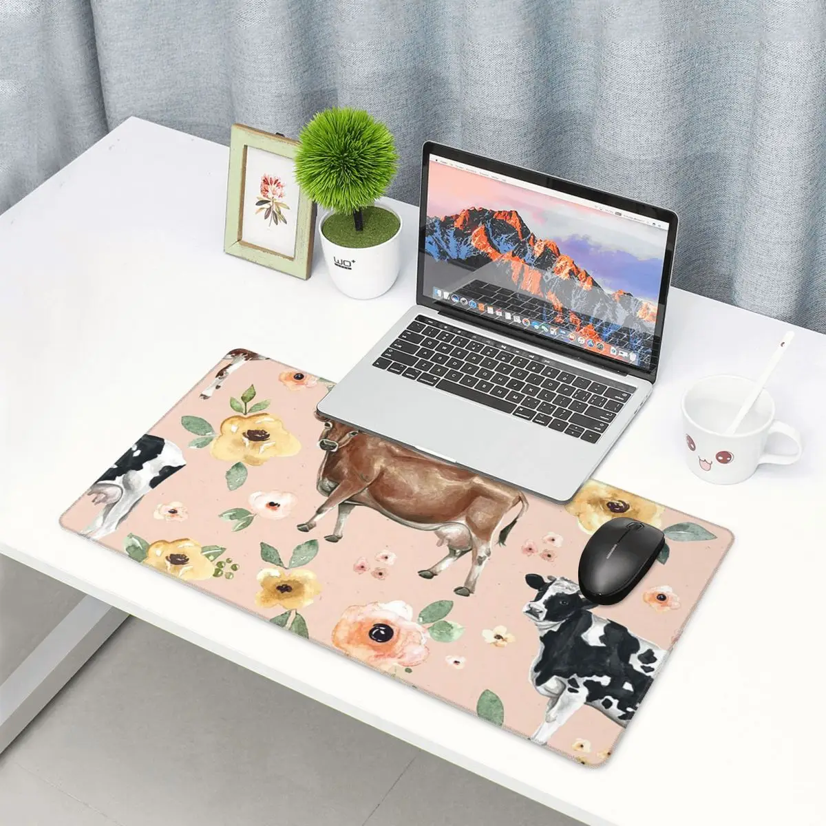 Large Mouse Pad Cow Floral On  - Yellow Laptop Accessories のレビューと価格